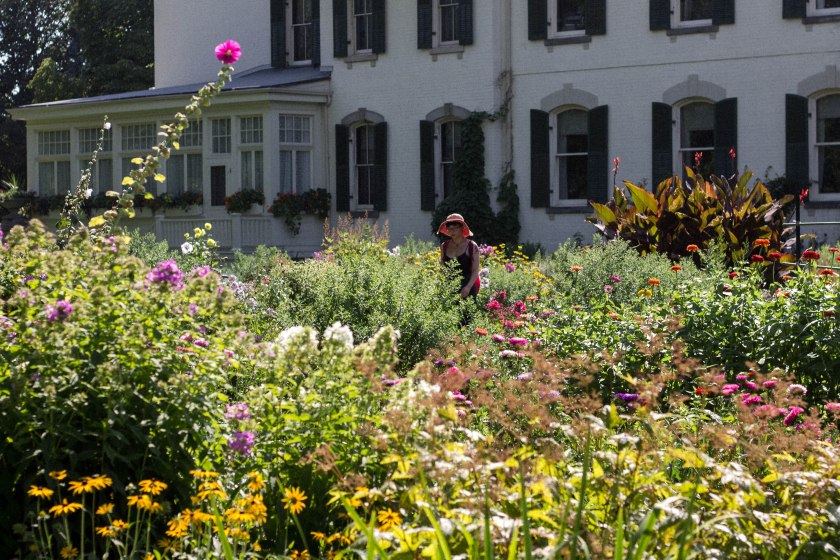 Woman, toronto, garden, spadina house museum